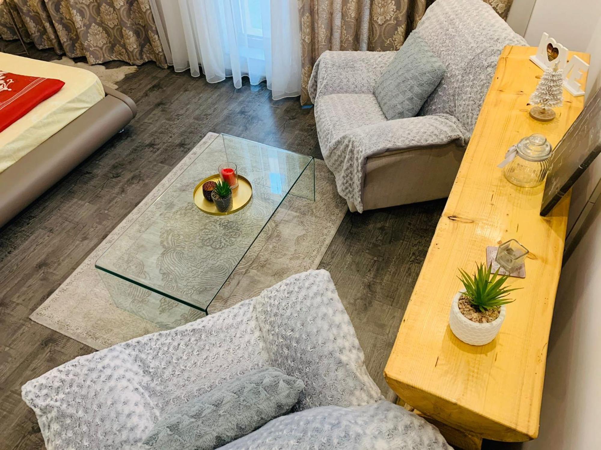 Apartament Seasonsstudiobv *